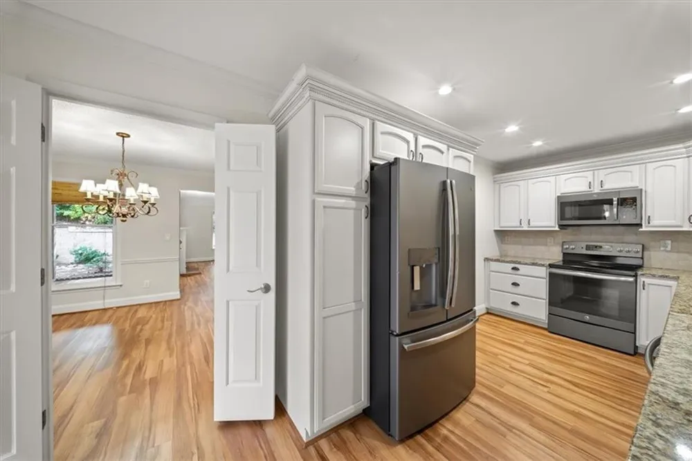 110 Great Oaks Lane Roswell, GA 30075