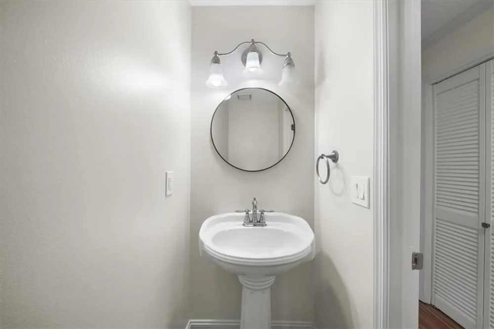 110 Great Oaks Lane Roswell, GA 30075
