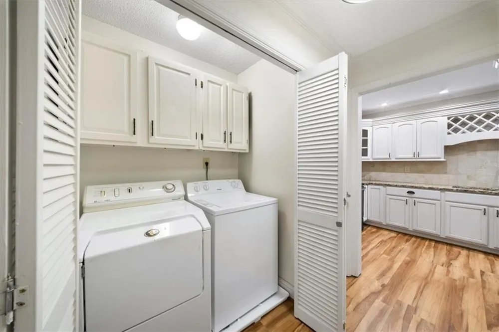 110 Great Oaks Lane Roswell, GA 30075