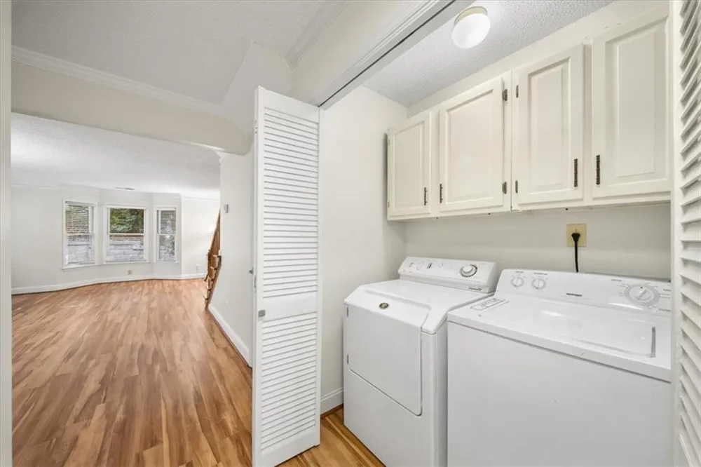 110 Great Oaks Lane Roswell, GA 30075