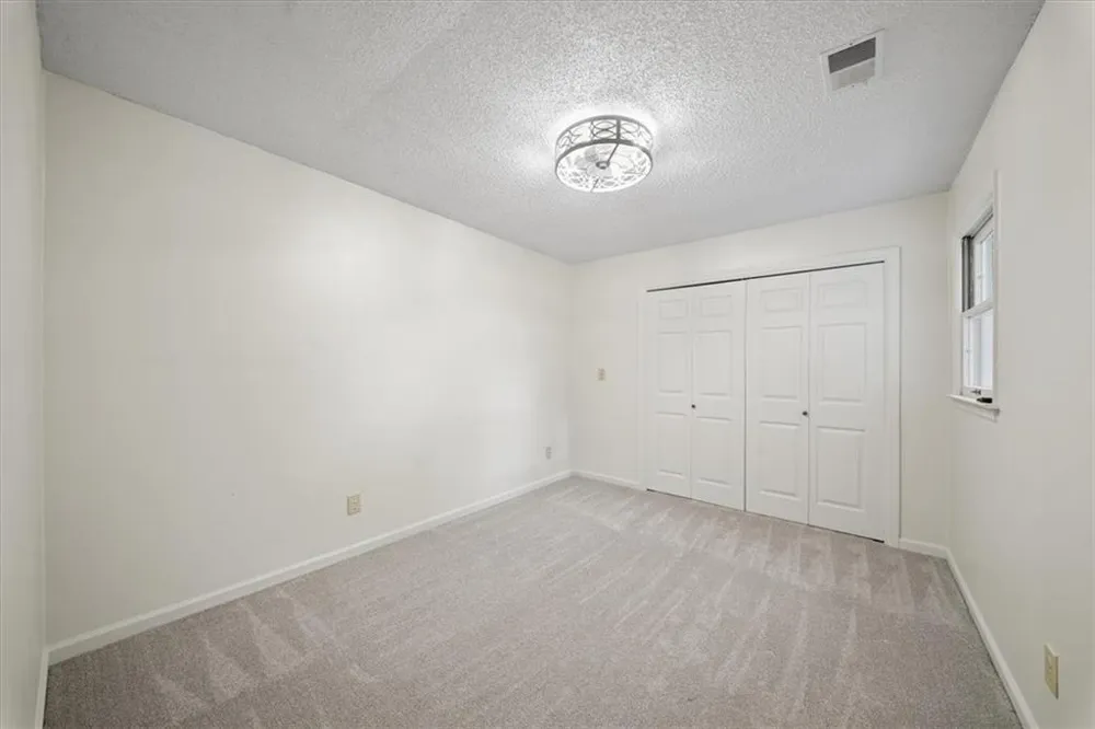 110 Great Oaks Lane Roswell, GA 30075