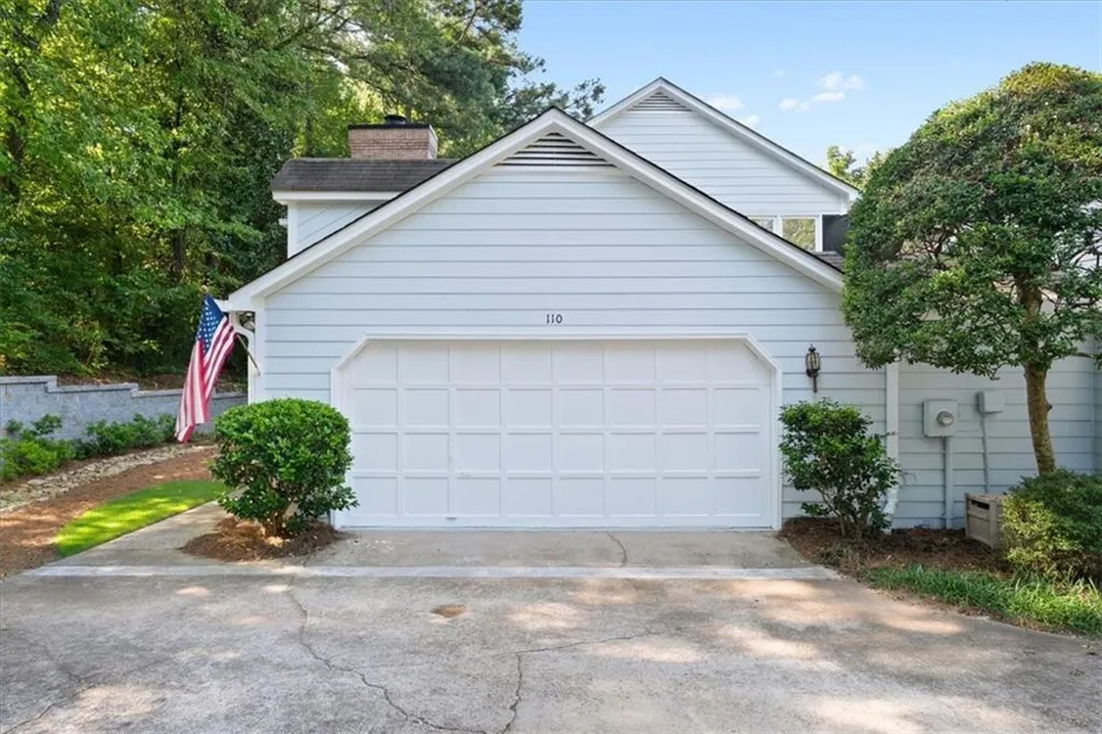 110 Great Oaks Lane Roswell, GA 30075
