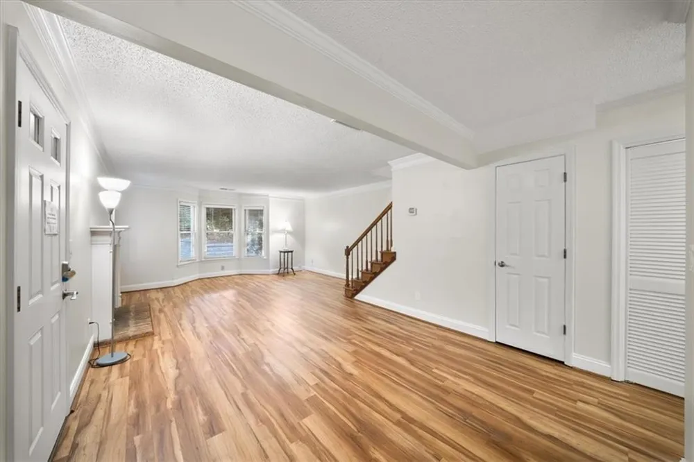110 Great Oaks Lane Roswell, GA 30075