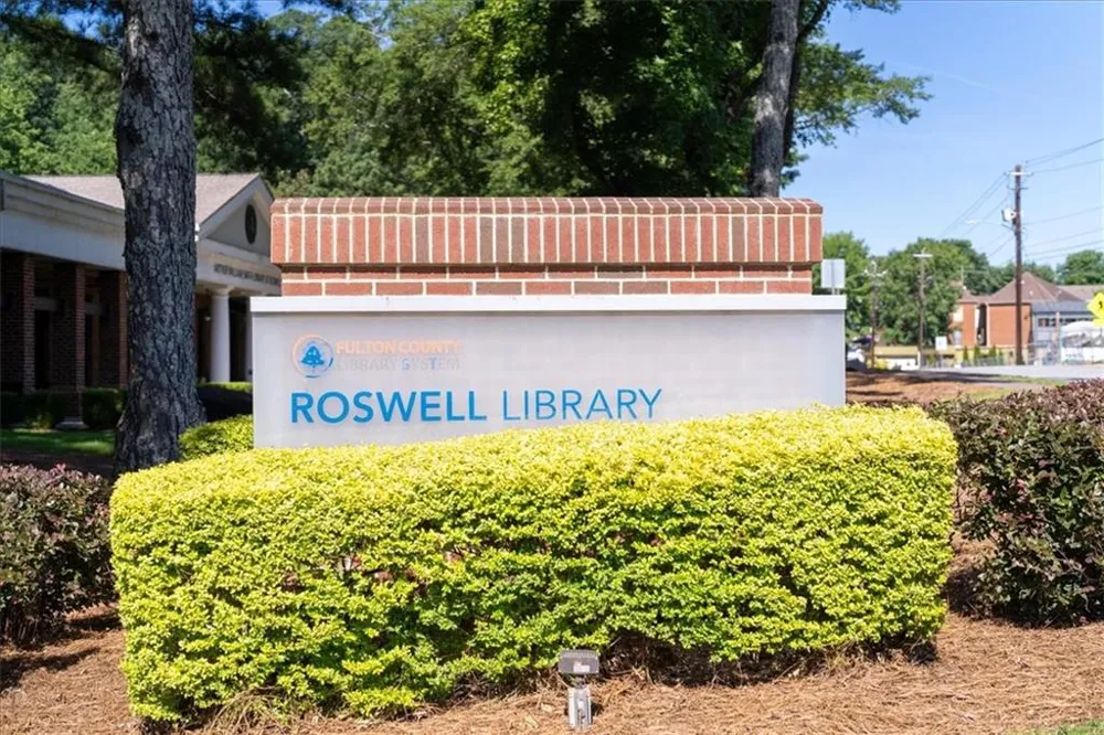110 Great Oaks Lane Roswell, GA 30075