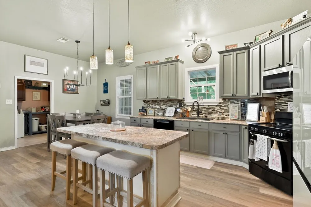 339 H Williams Road Gilmer, TX 75645
