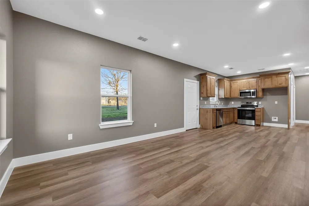 512 SW 15th Street Mineral Wells, TX 76067