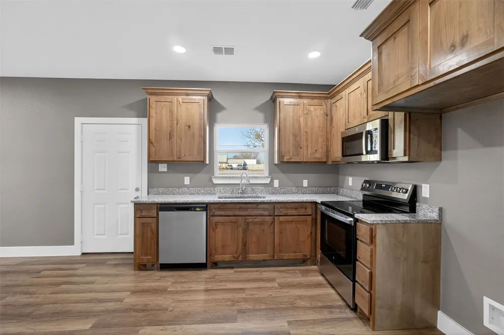 512 SW 15th Street Mineral Wells, TX 76067