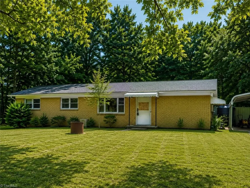 2725 Nc Highway 109 Troy, NC 27371