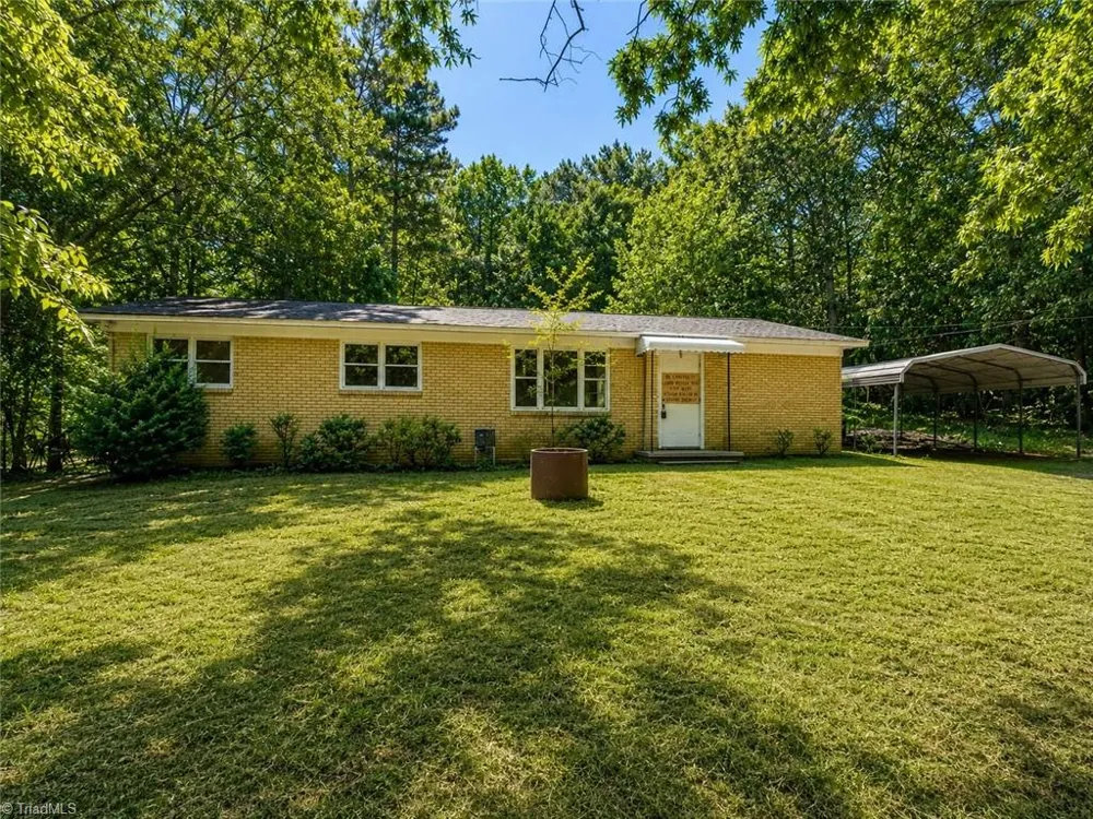2725 Nc Highway 109 Troy, NC 27371
