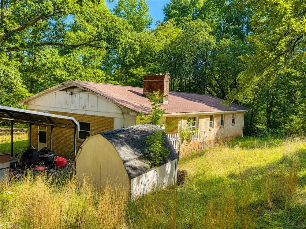 2725 Nc Highway 109 Troy, NC 27371