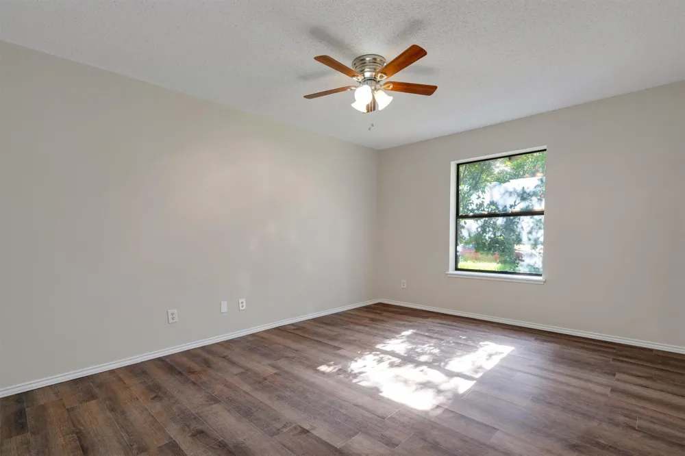 209 Mistletoe Lane Keene, TX 76059