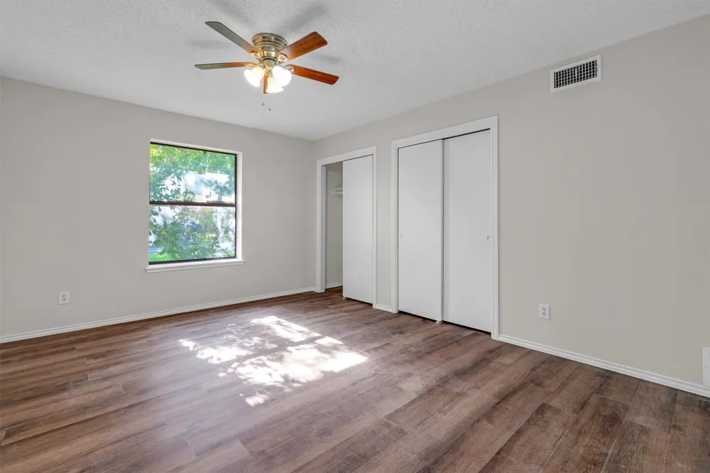 209 Mistletoe Lane Keene, TX 76059