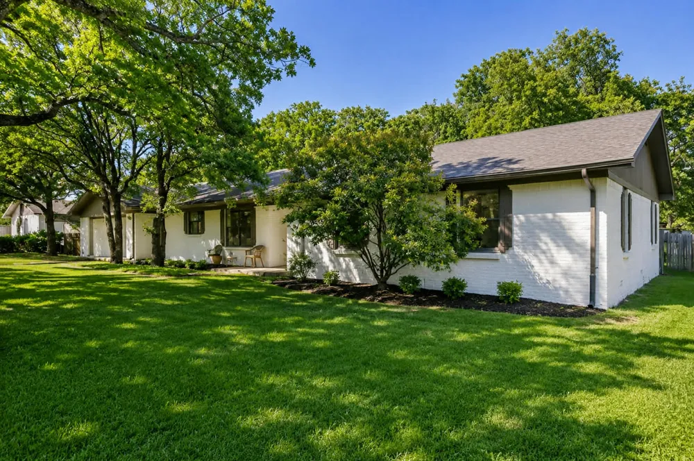 209 Mistletoe Lane Keene, TX 76059
