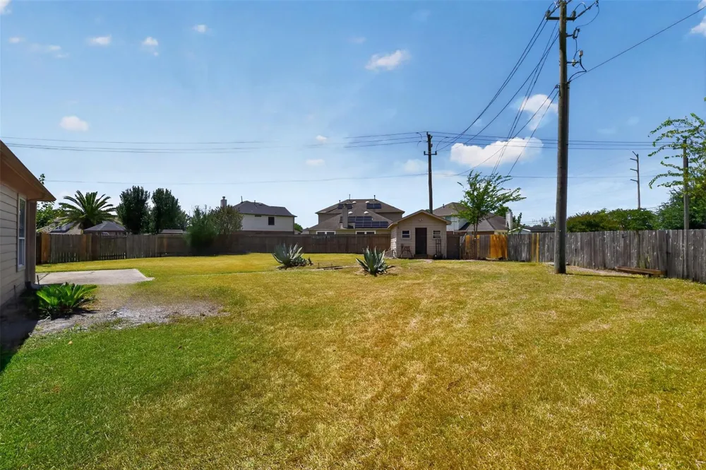 8423 Chicory Drive Baytown, TX 77521