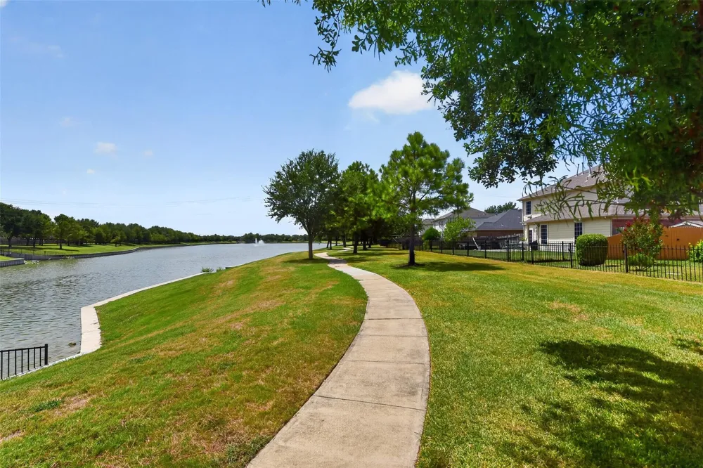 8423 Chicory Drive Baytown, TX 77521