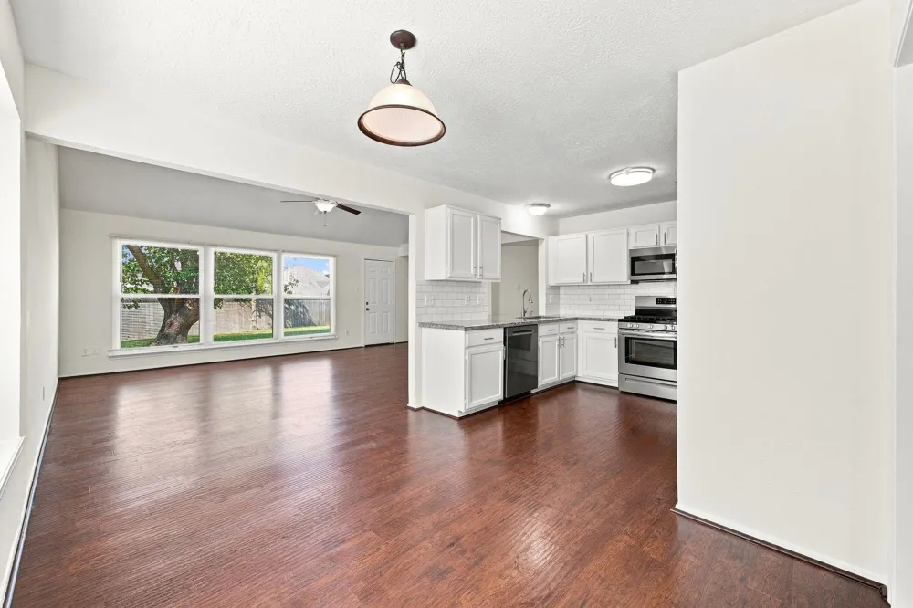 4119 Bentley Drive Pearland, TX 77584