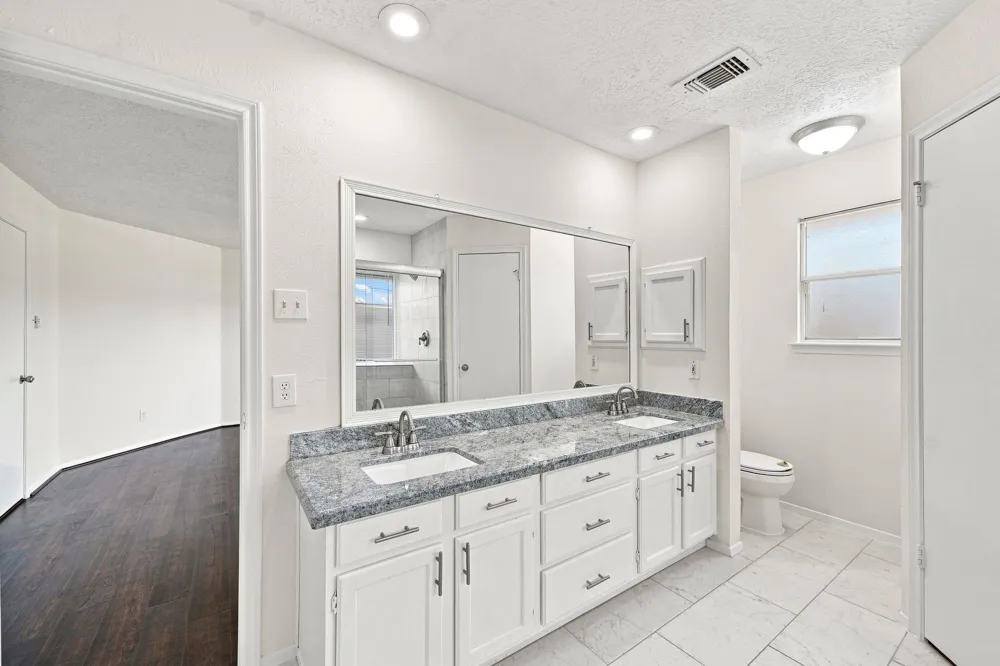 4119 Bentley Drive Pearland, TX 77584