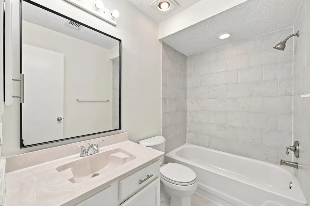 4119 Bentley Drive Pearland, TX 77584