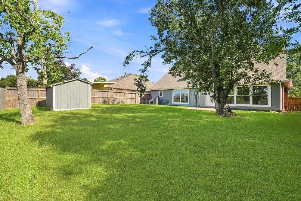 4119 Bentley Drive Pearland, TX 77584