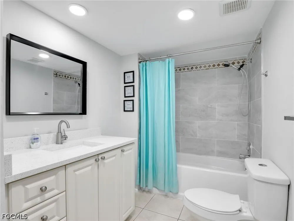 SW 8th Place #202 Cape Coral, FL 33914
