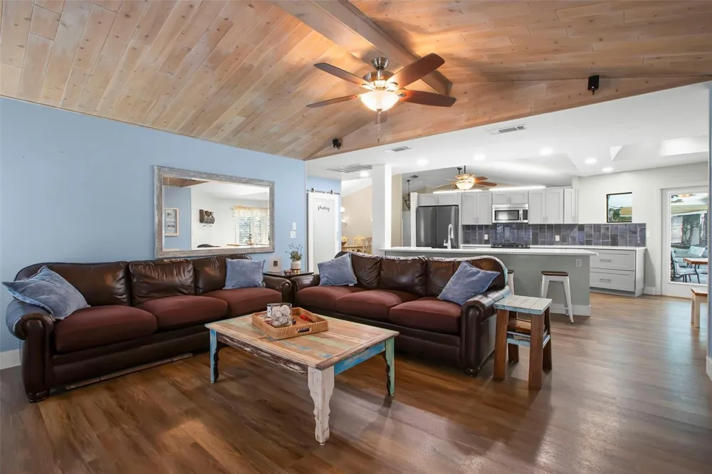 1419 INDIAN TRAIL S Palm Harbor, FL 34683
