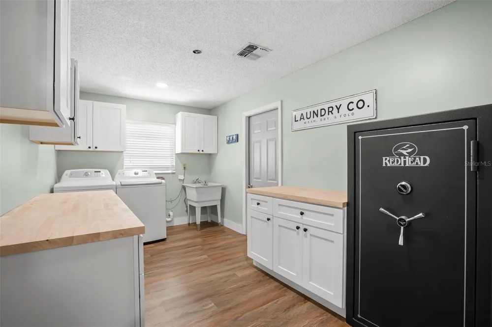 1419 INDIAN TRAIL S Palm Harbor, FL 34683