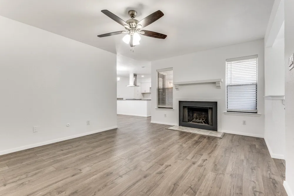 638 Ridgeline Drive Hurst, TX 76053