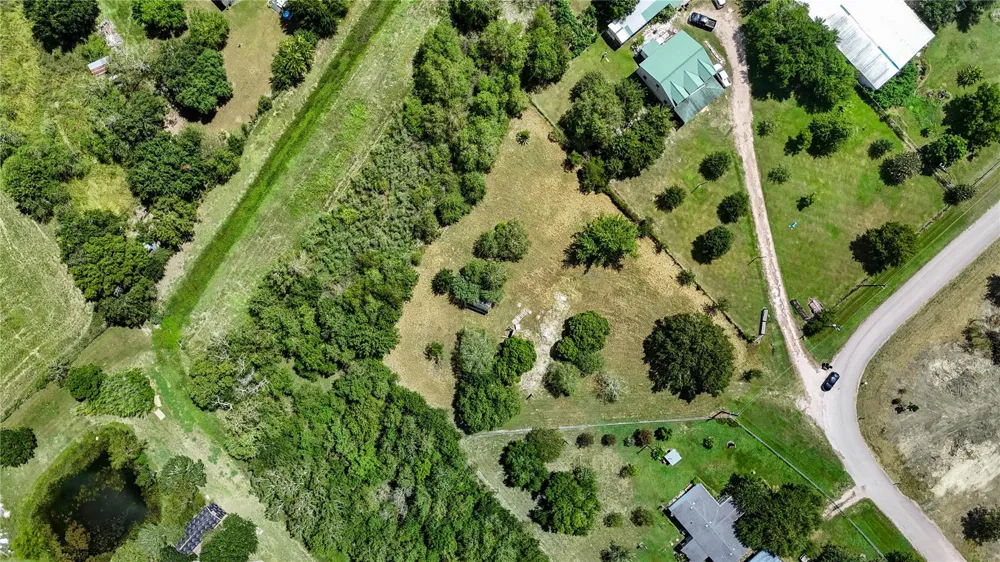 8037 Pesek Lane Needville, TX 77461