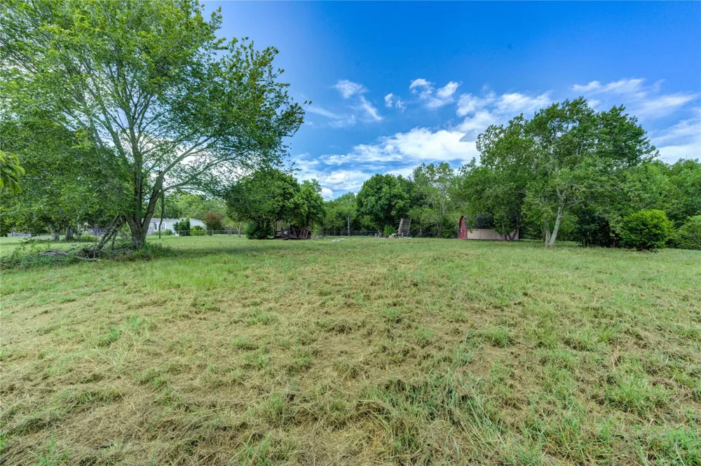 8037 Pesek Lane Needville, TX 77461