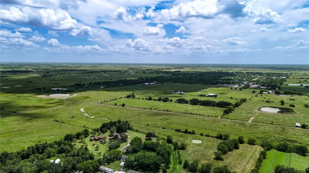 8037 Pesek Lane Needville, TX 77461