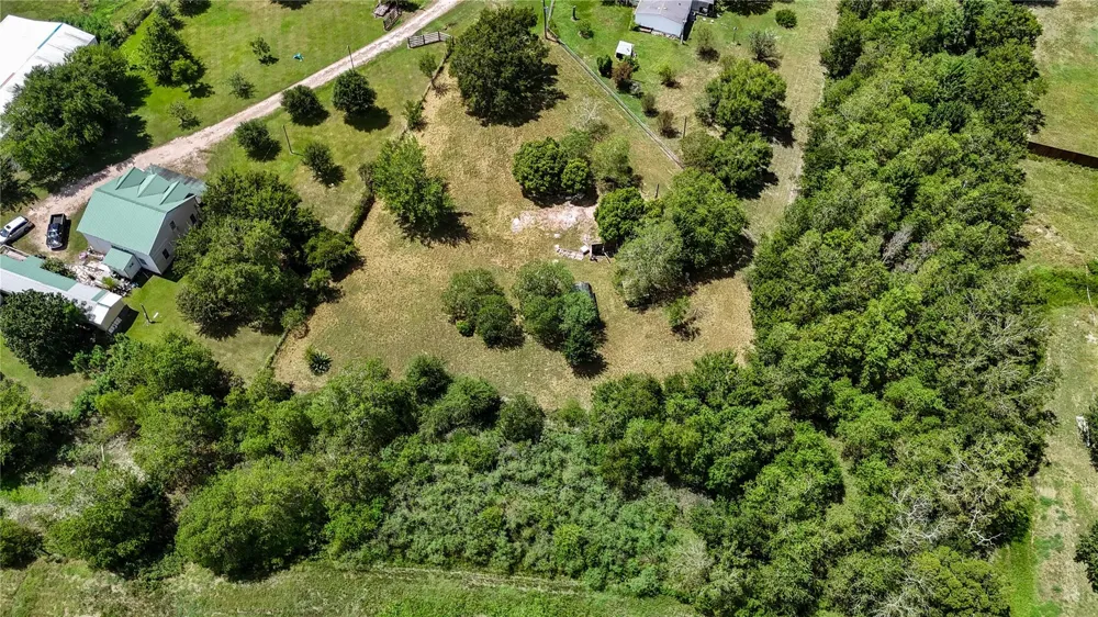 8037 Pesek Lane Needville, TX 77461
