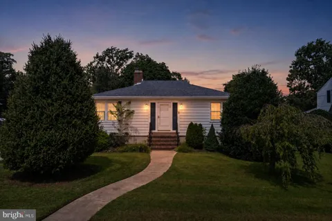 5 ELLIS AVENUE