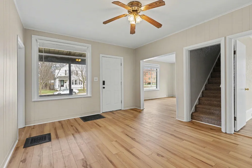 154 Carrier Street NE Grand Rapids, MI 49505