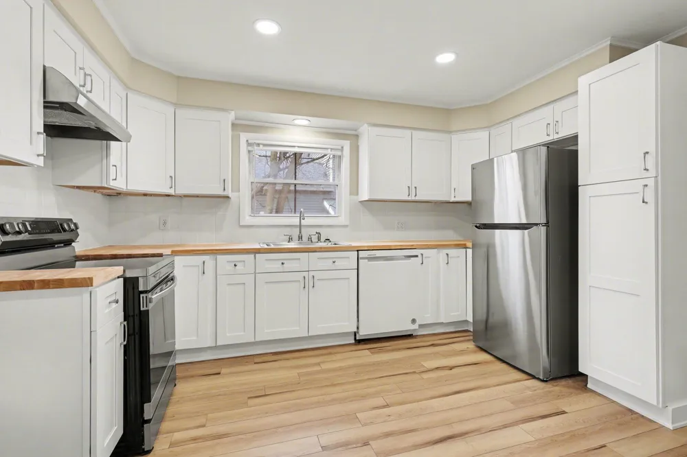 154 Carrier Street NE Grand Rapids, MI 49505