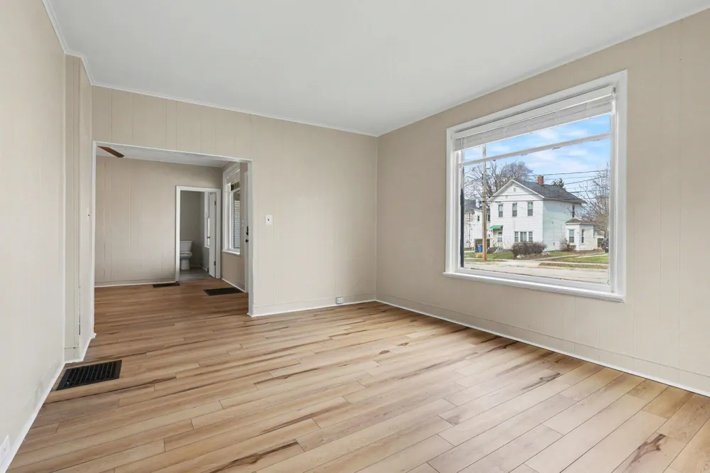154 Carrier Street NE Grand Rapids, MI 49505