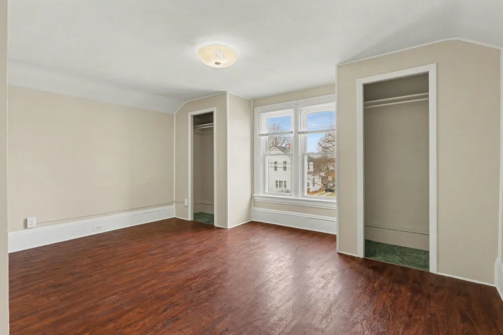 154 Carrier Street NE Grand Rapids, MI 49505