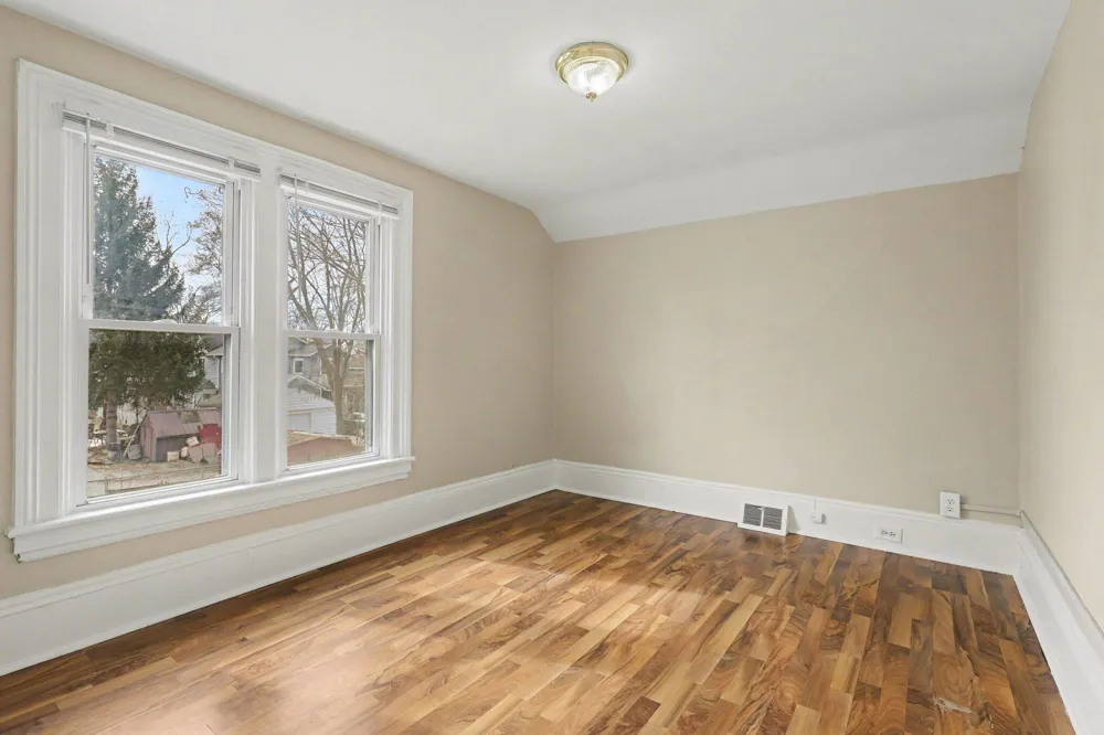 154 Carrier Street NE Grand Rapids, MI 49505