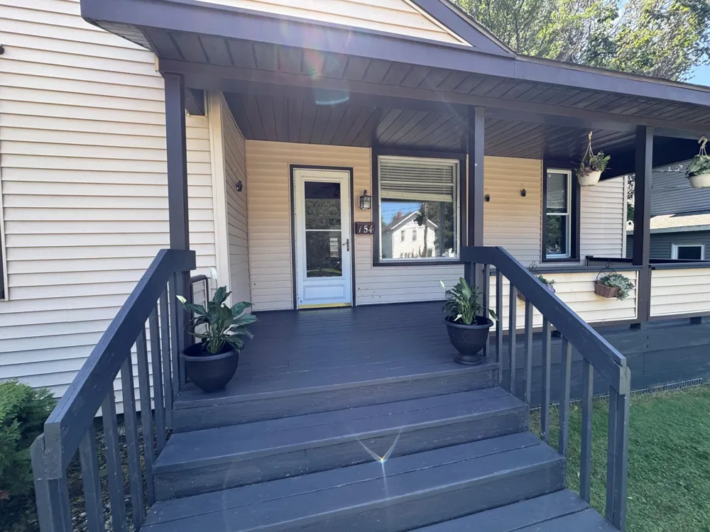 154 Carrier Street NE Grand Rapids, MI 49505