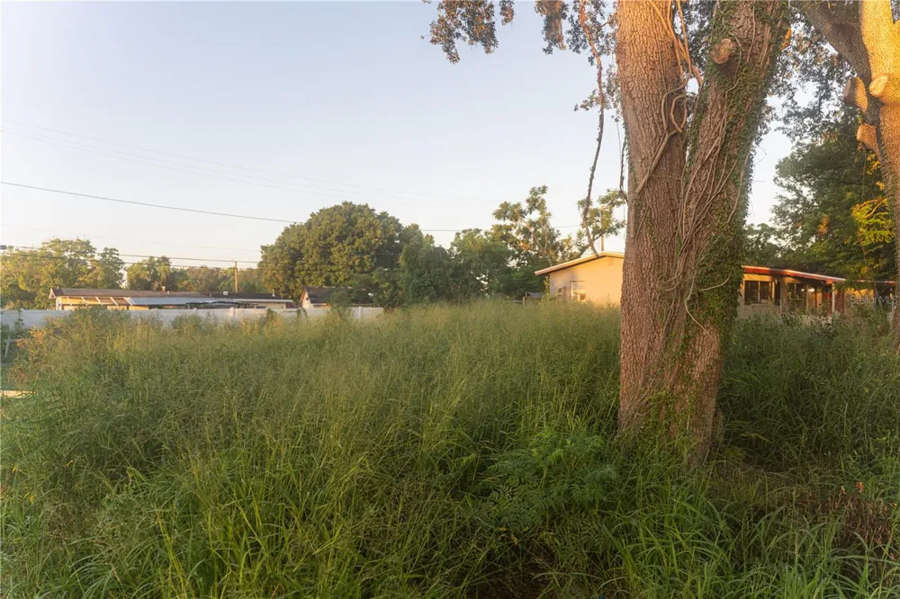 6114 W AMELIA STREET Orlando, FL 32835