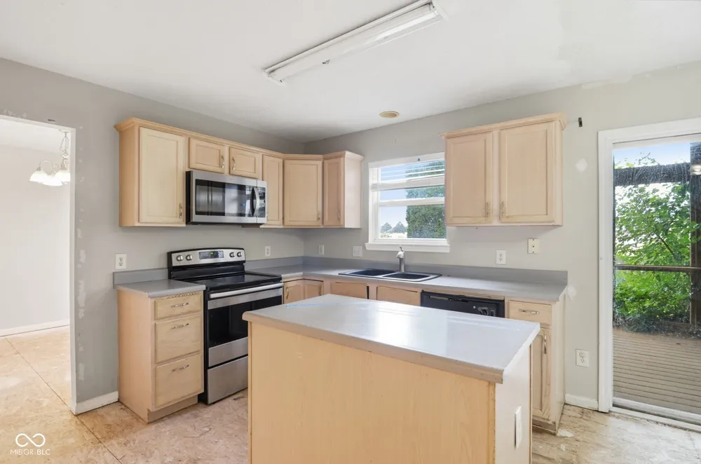 902 Hearthside Court Brownsburg, IN 46112
