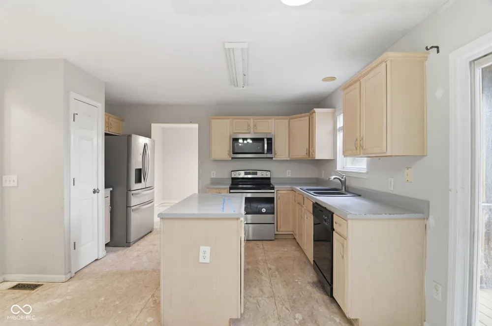 902 Hearthside Court Brownsburg, IN 46112