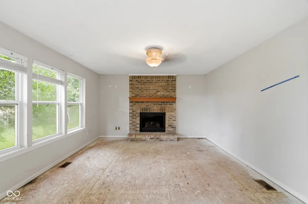 902 Hearthside Court Brownsburg, IN 46112