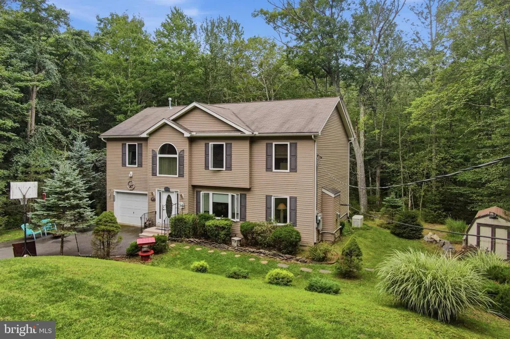 110 AARON DRIVE Pocono Lake, PA 18347