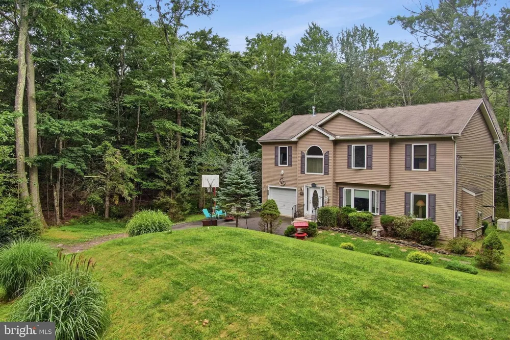 110 AARON DRIVE Pocono Lake, PA 18347