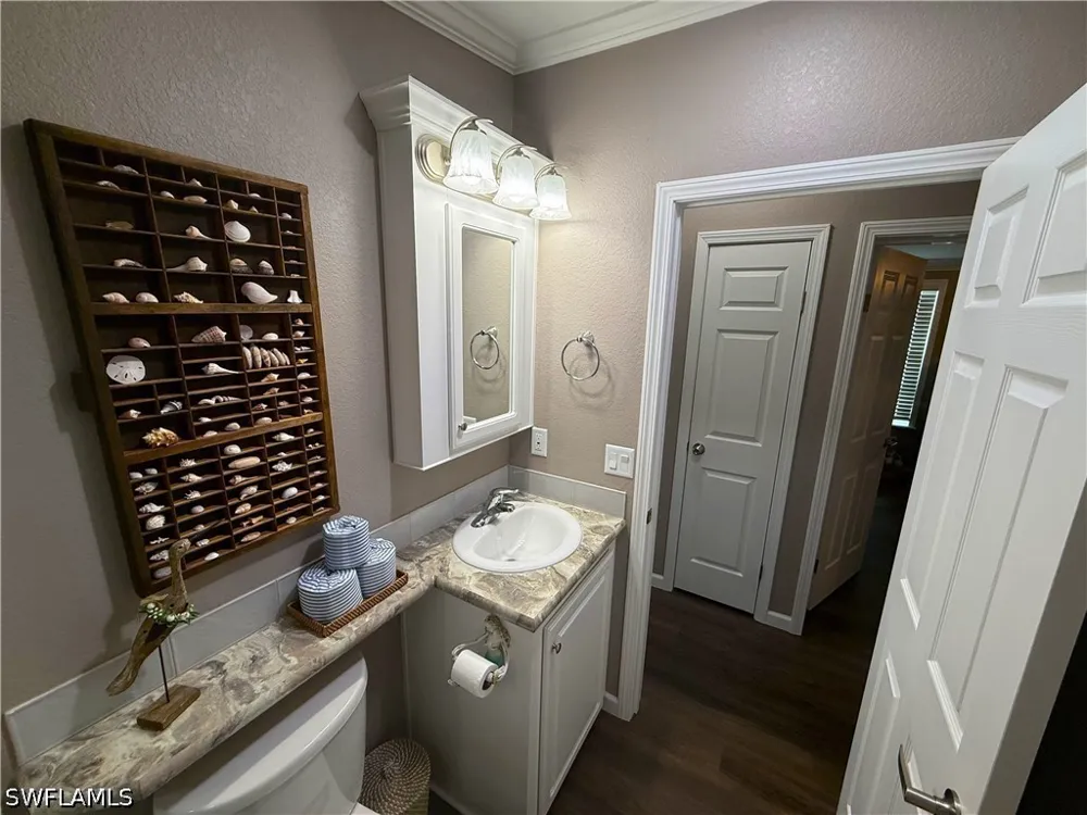 Diamond Lake Circle Naples, FL 34114