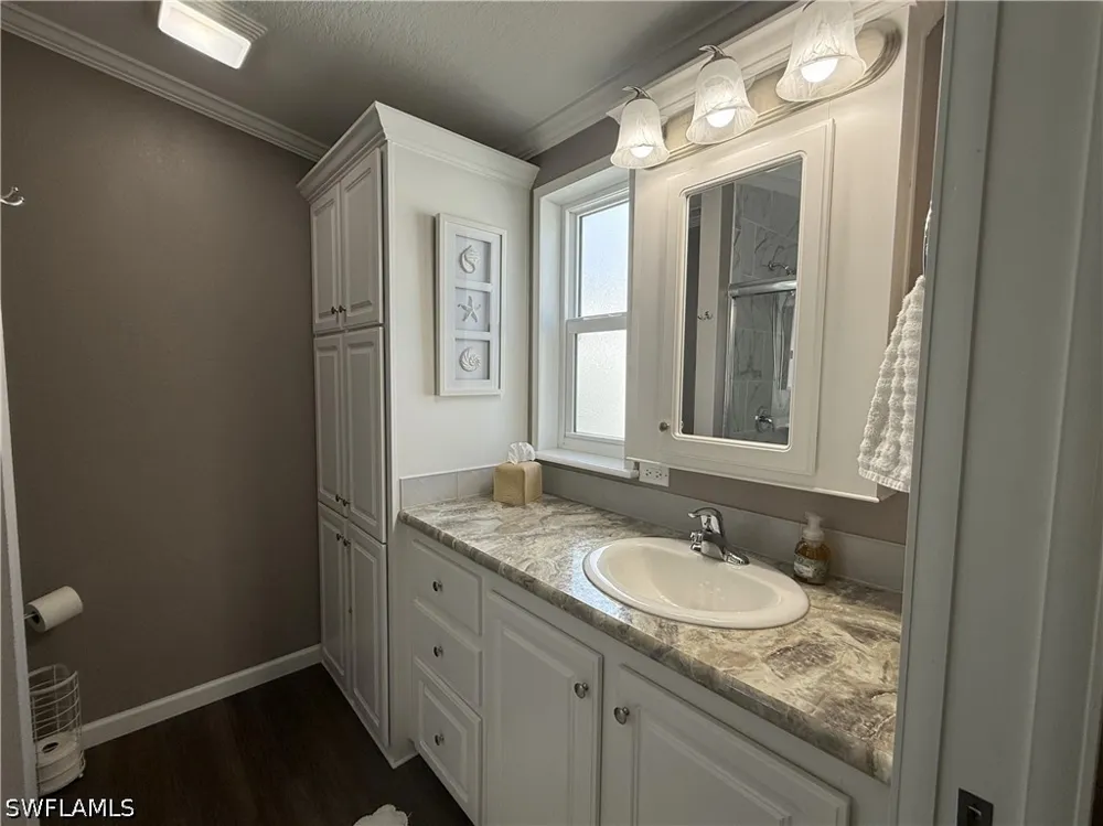 Diamond Lake Circle Naples, FL 34114