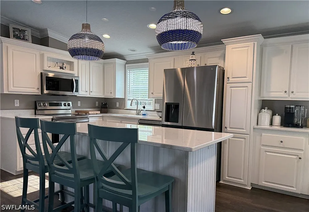 Diamond Lake Circle Naples, FL 34114