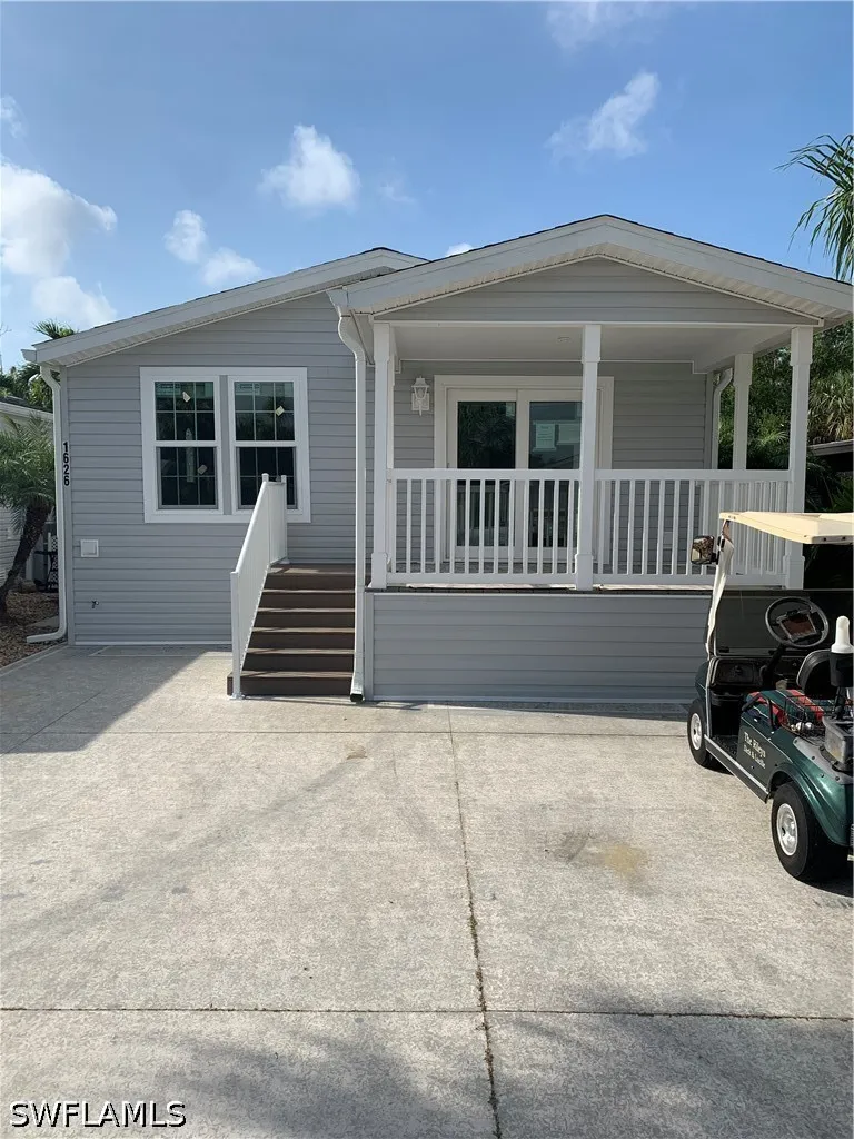 Diamond Lake Circle Naples, FL 34114