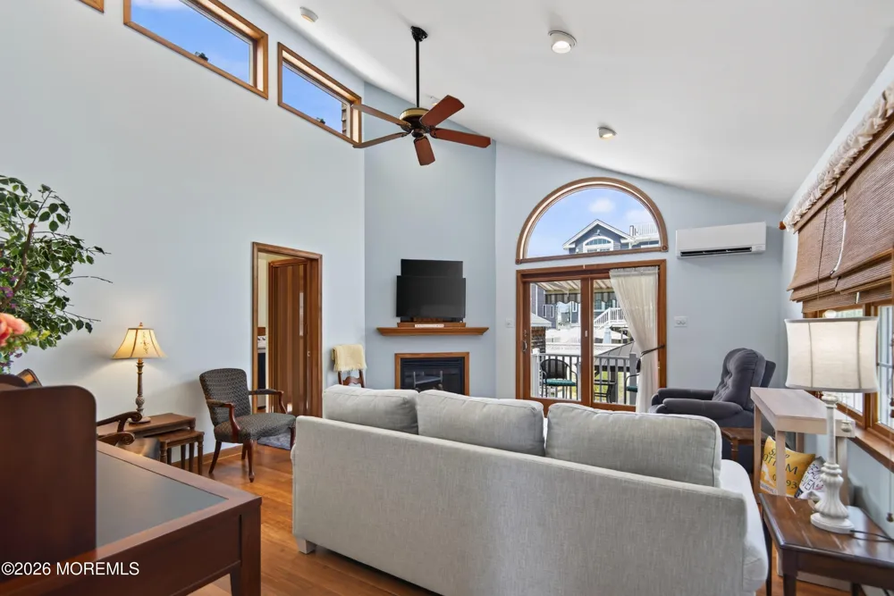 5 E 17th Street Long Beach, NJ 08008