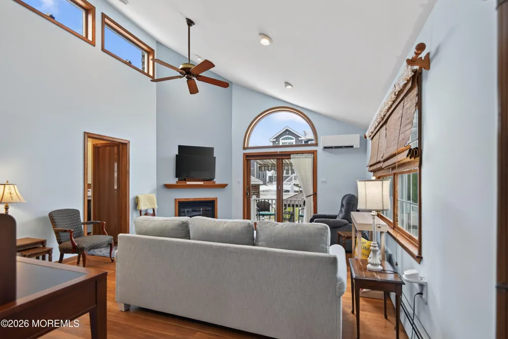 5 E 17th Street Long Beach, NJ 08008